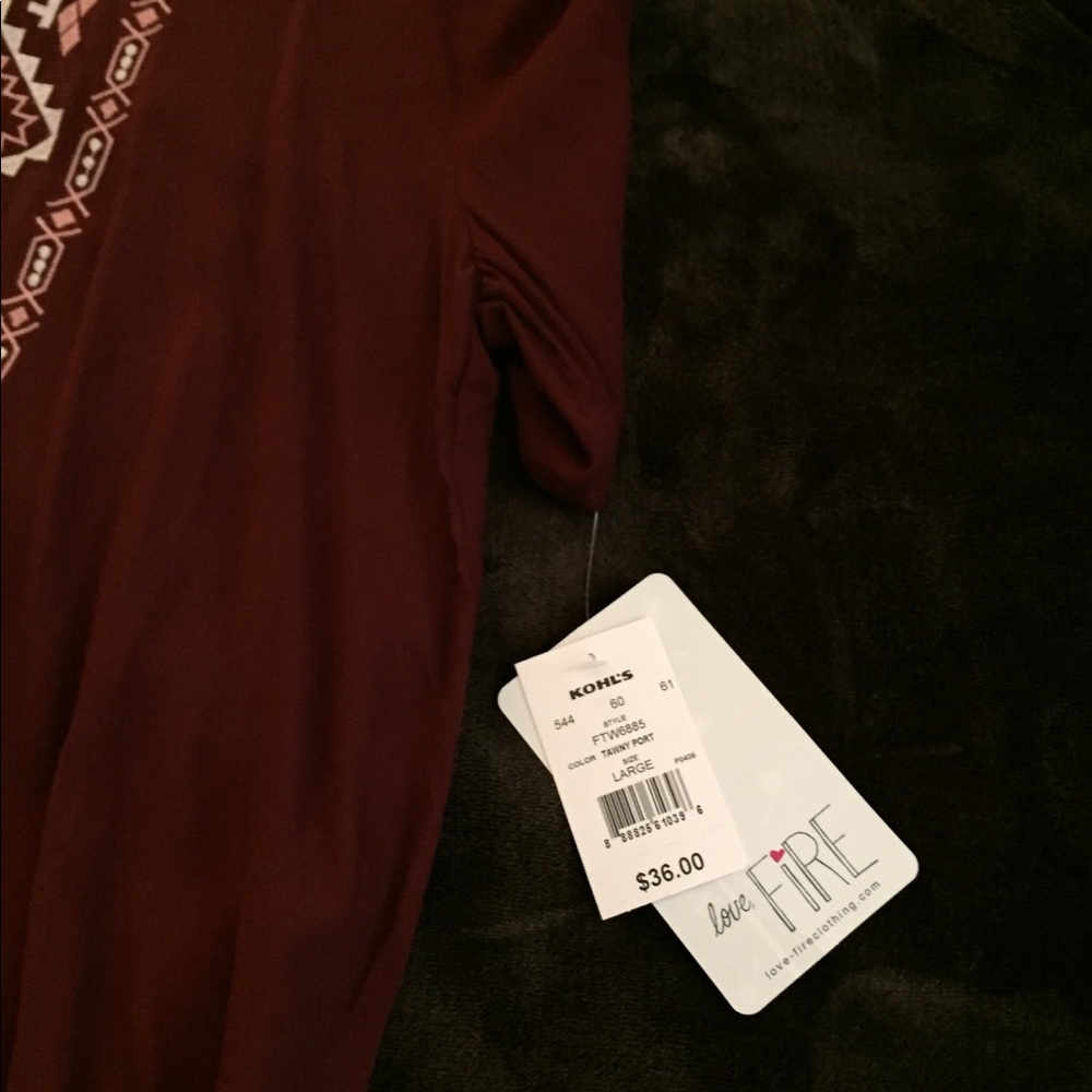 Maroon Pattern Shirt Design - Picture 3 of 3